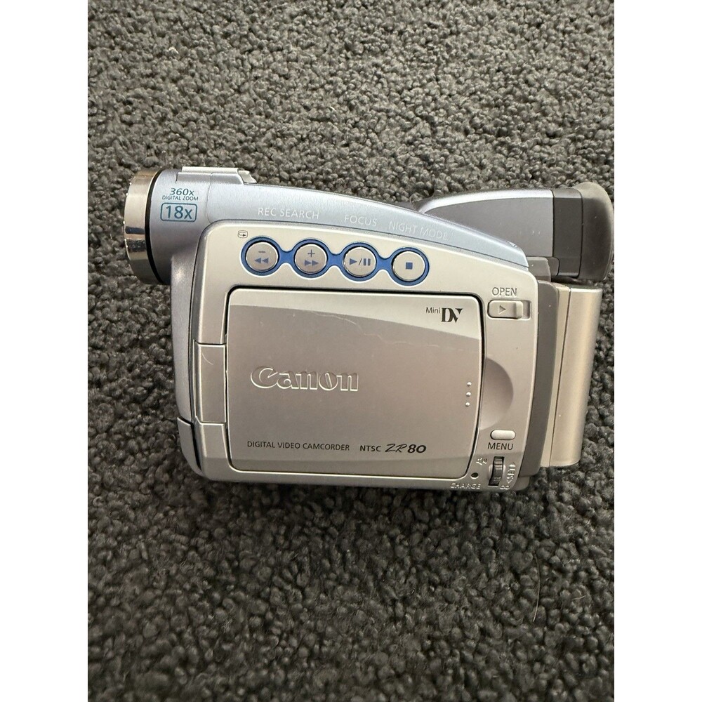 Canon ZR80 MiniDV Digital Video Camcorder Silver W/ Battery  bag- untested read